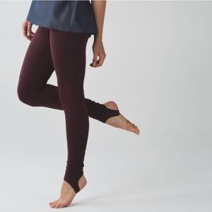 (For a friend) Lululemon Stirrup leggings